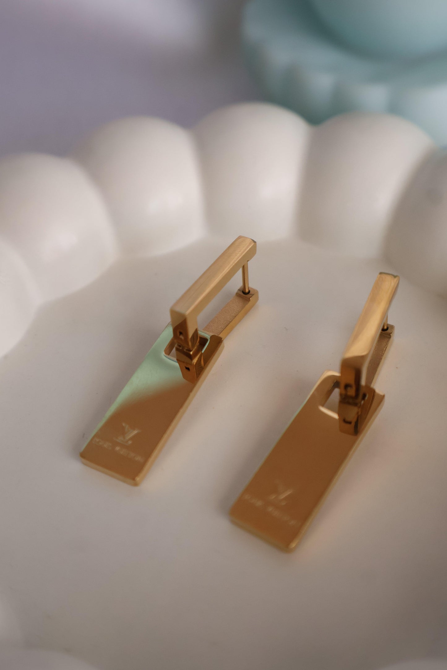 Aura LV Earring