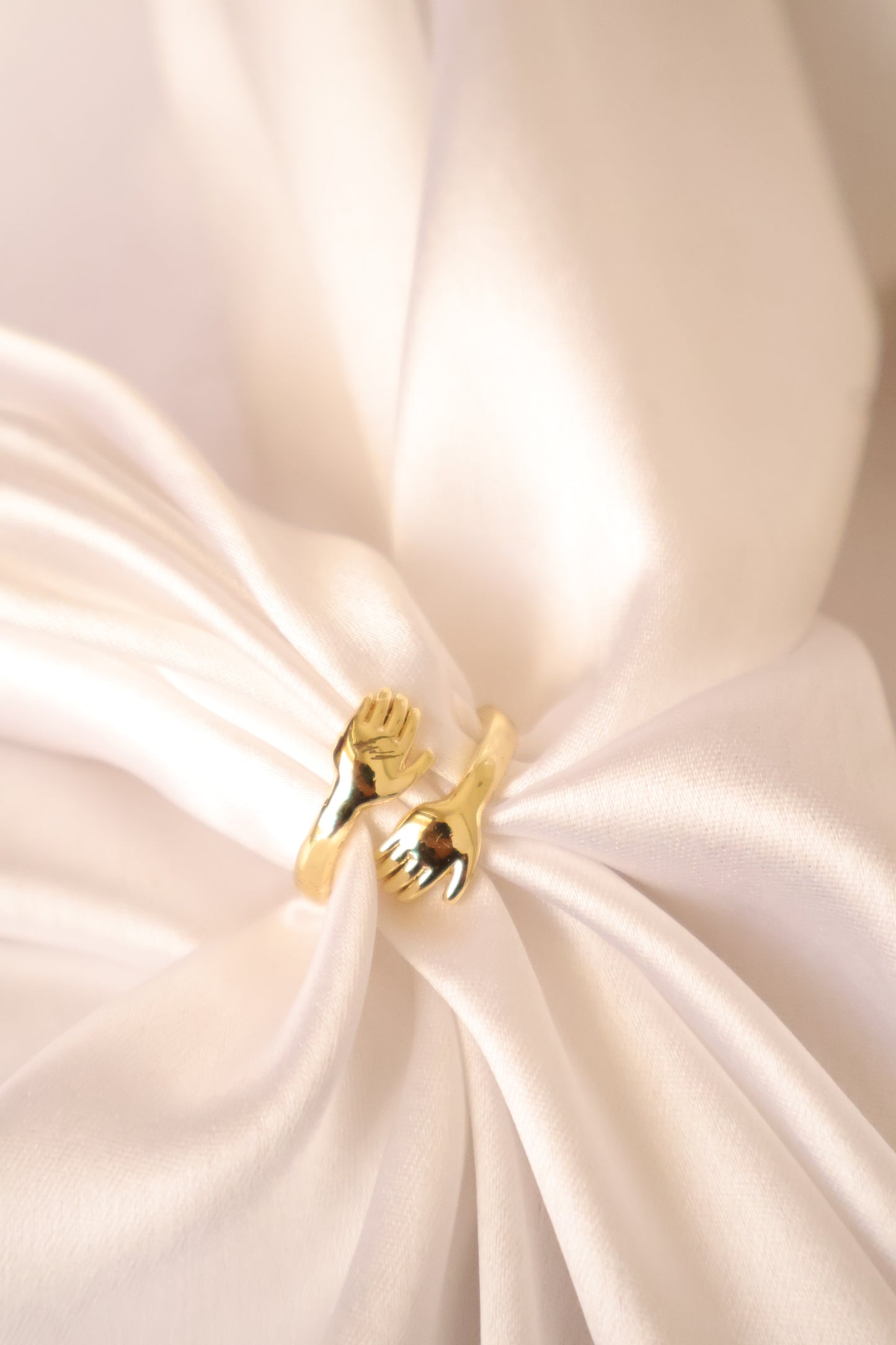 Love Hug Promise Ring (Adjustable-Anti Tarnish)